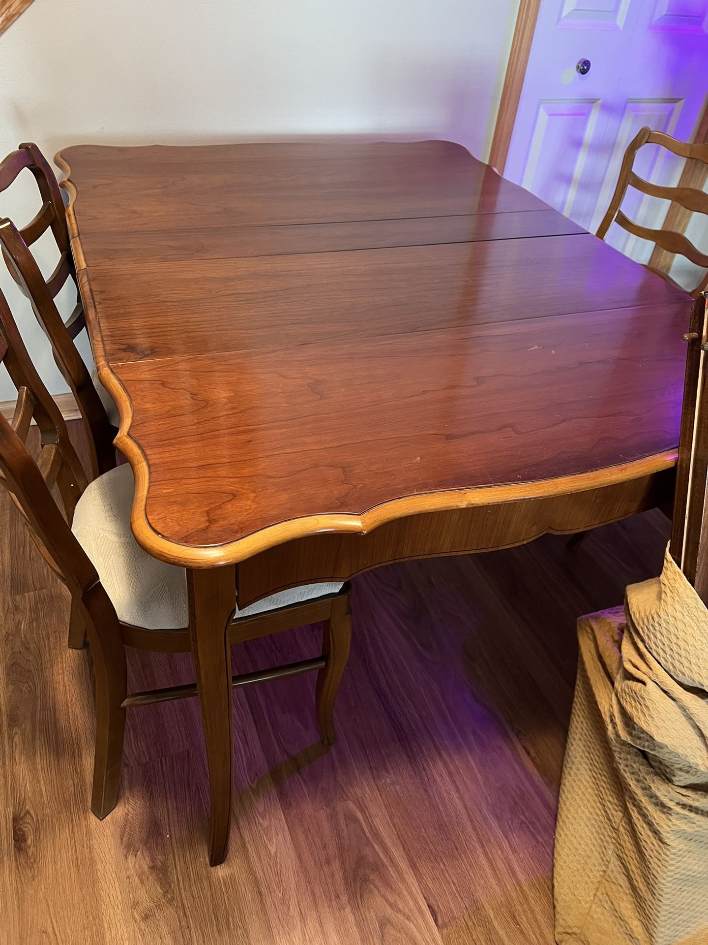 Antique Extensole Expandable Dining Table With Pad