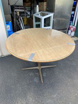 48 Inches Round Table With Stand 