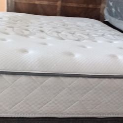 Queen Size Mattress (Colchon Queen Size)