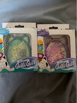 Squishmellow squishes