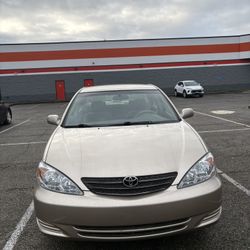 2002 Toyota Camry LE (Golden/Tan) 