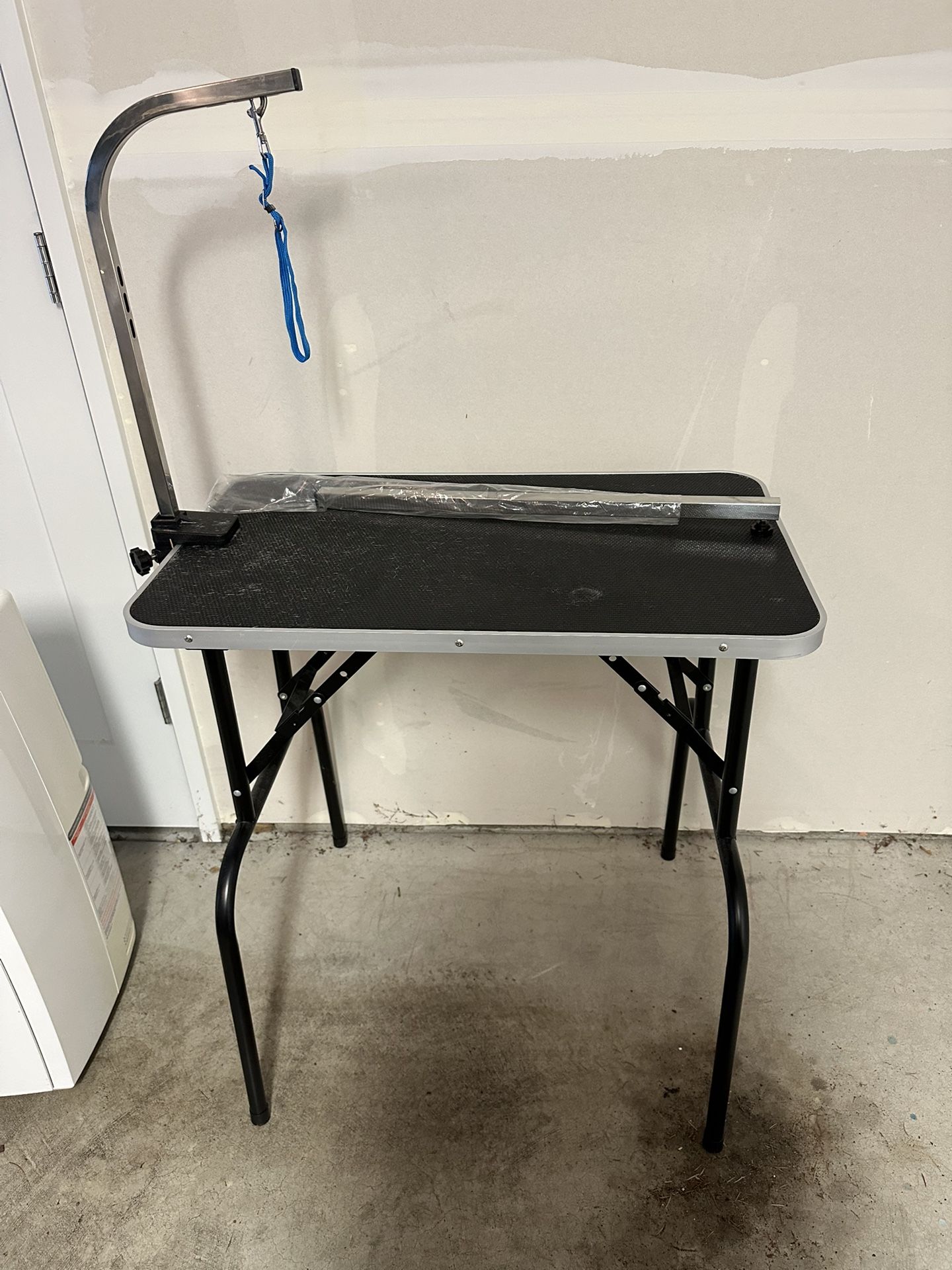 Grooming Table
