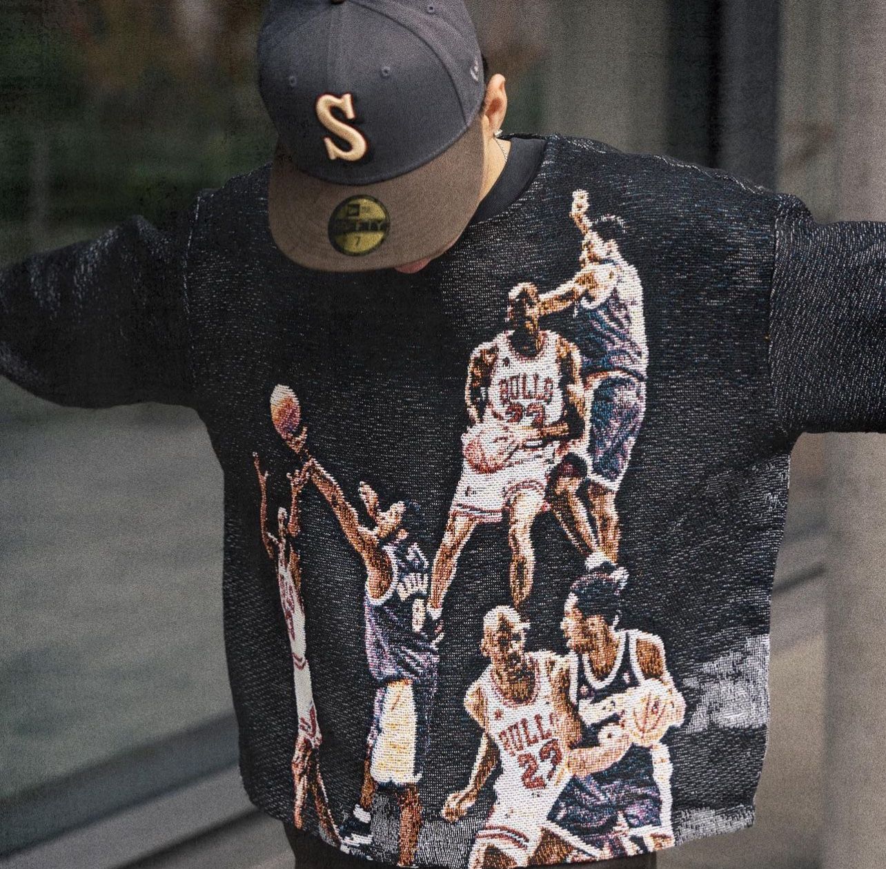 SELLING KNIT SWEATER SIZE XL KOBE AND MJ
