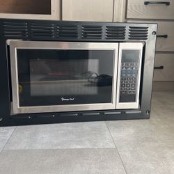 Magic Chef Stainless MCG992ARS .9 CU RV Microwave W/ Trim Kit