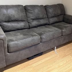 Couch with pull out bed 