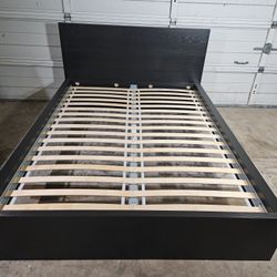 IKEA Queen Size Bed Frame, Good Conditions 👍, Black Color 