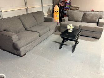 Couch set
