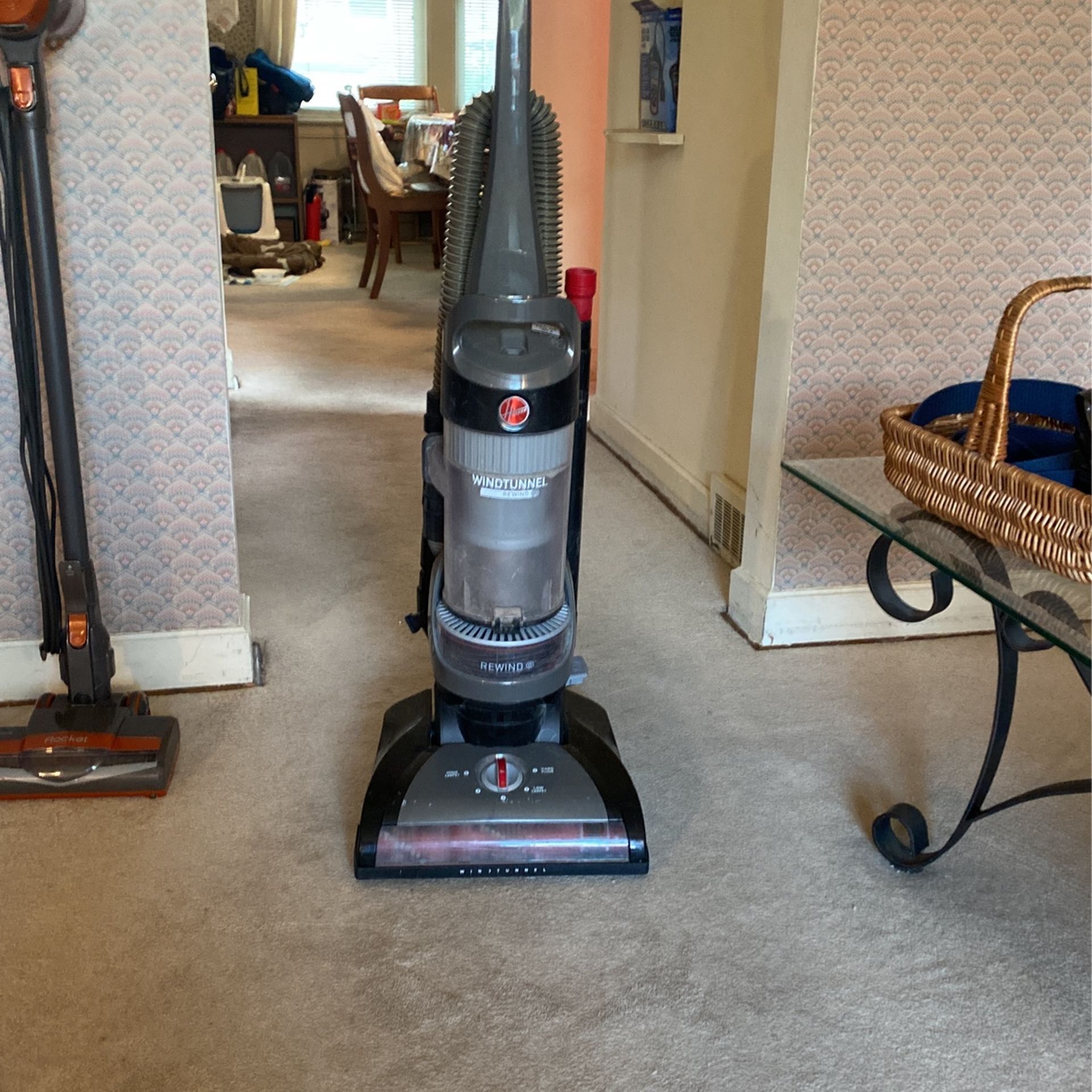 Hoover Wind tunnel Vacuum