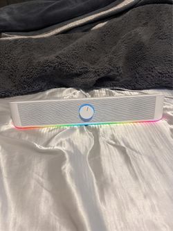 Redragon GS560 RGB Desktop Soundbar – RGB Lighting