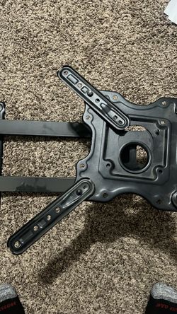 Wall mount for 50”+ screen