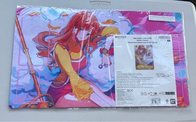 One Piece Card & Playmat