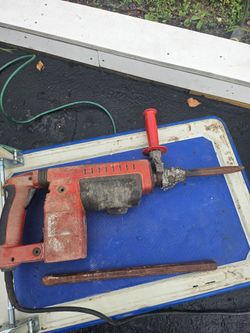 3 Jack hammers 110 volt w chisels
