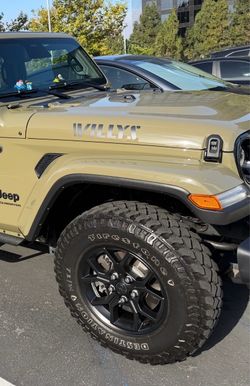 Jeep wheels and tires