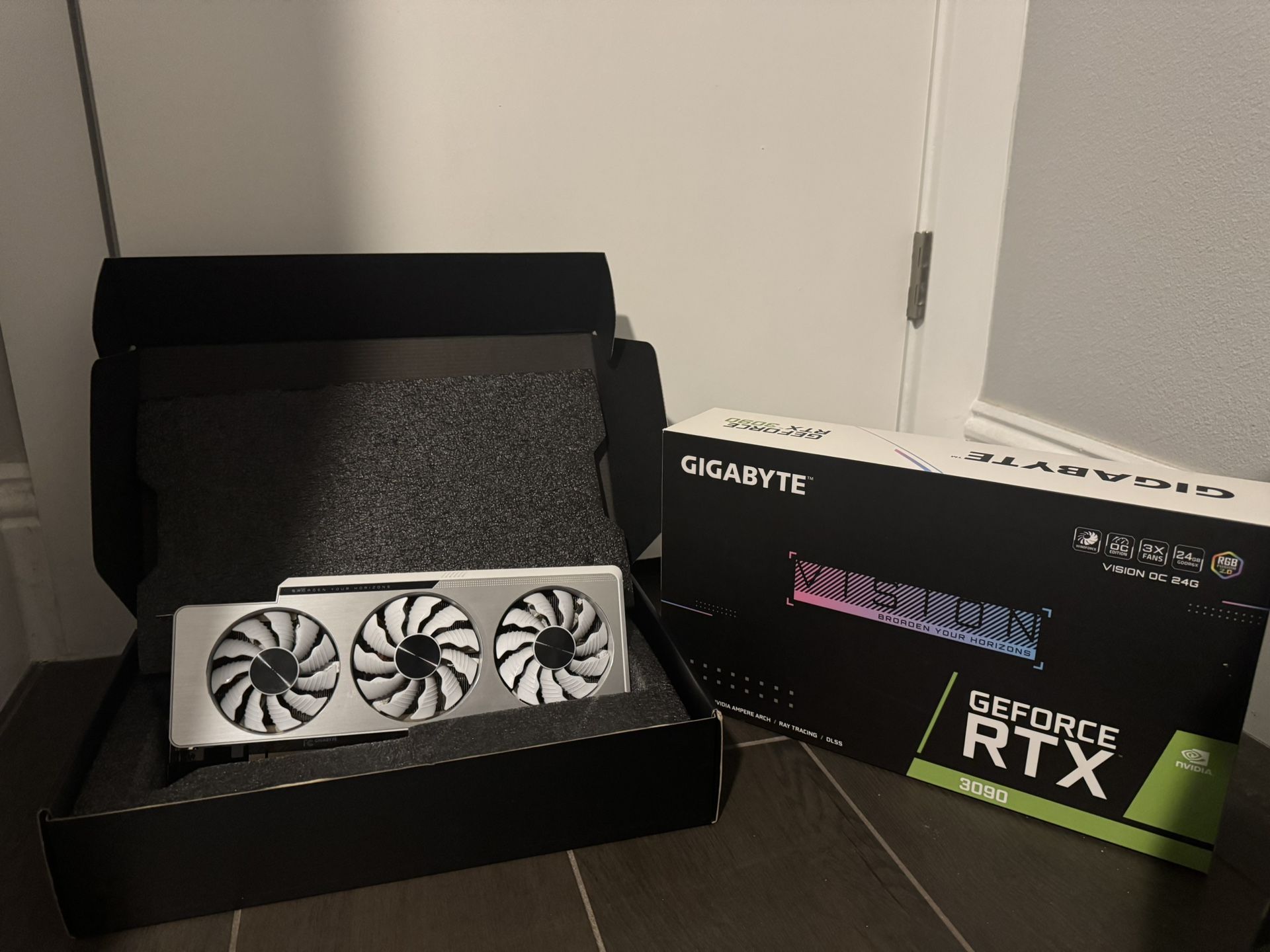 GIGABYTE RTX 3090 Vision OC 24GB