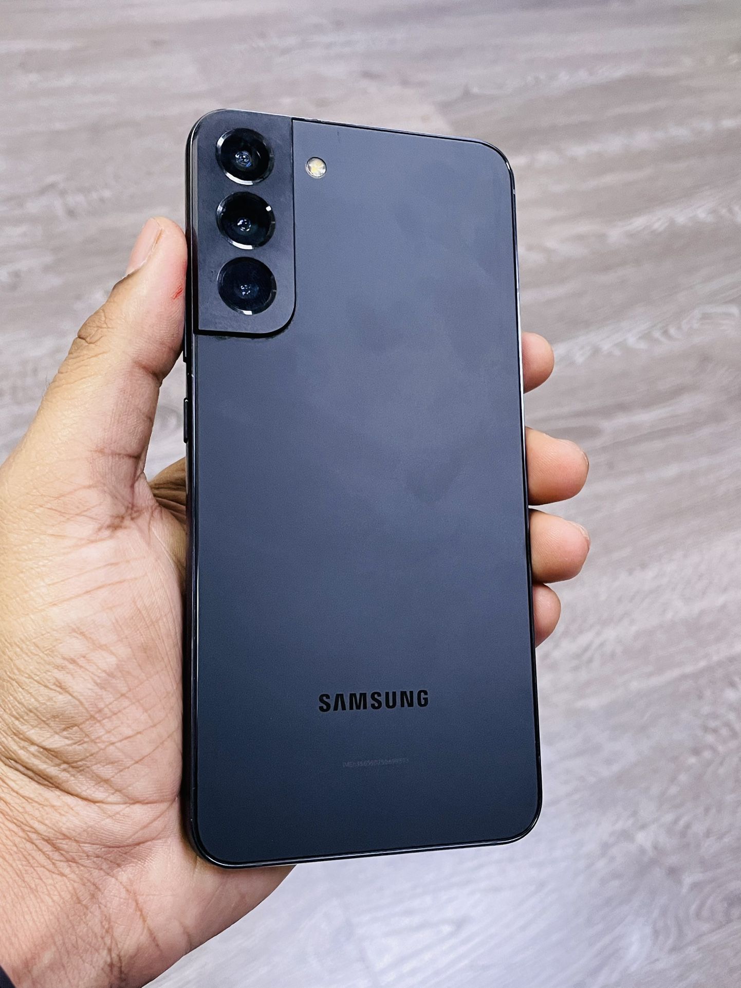 Samsung Galaxy S22 128GB Unlocked 