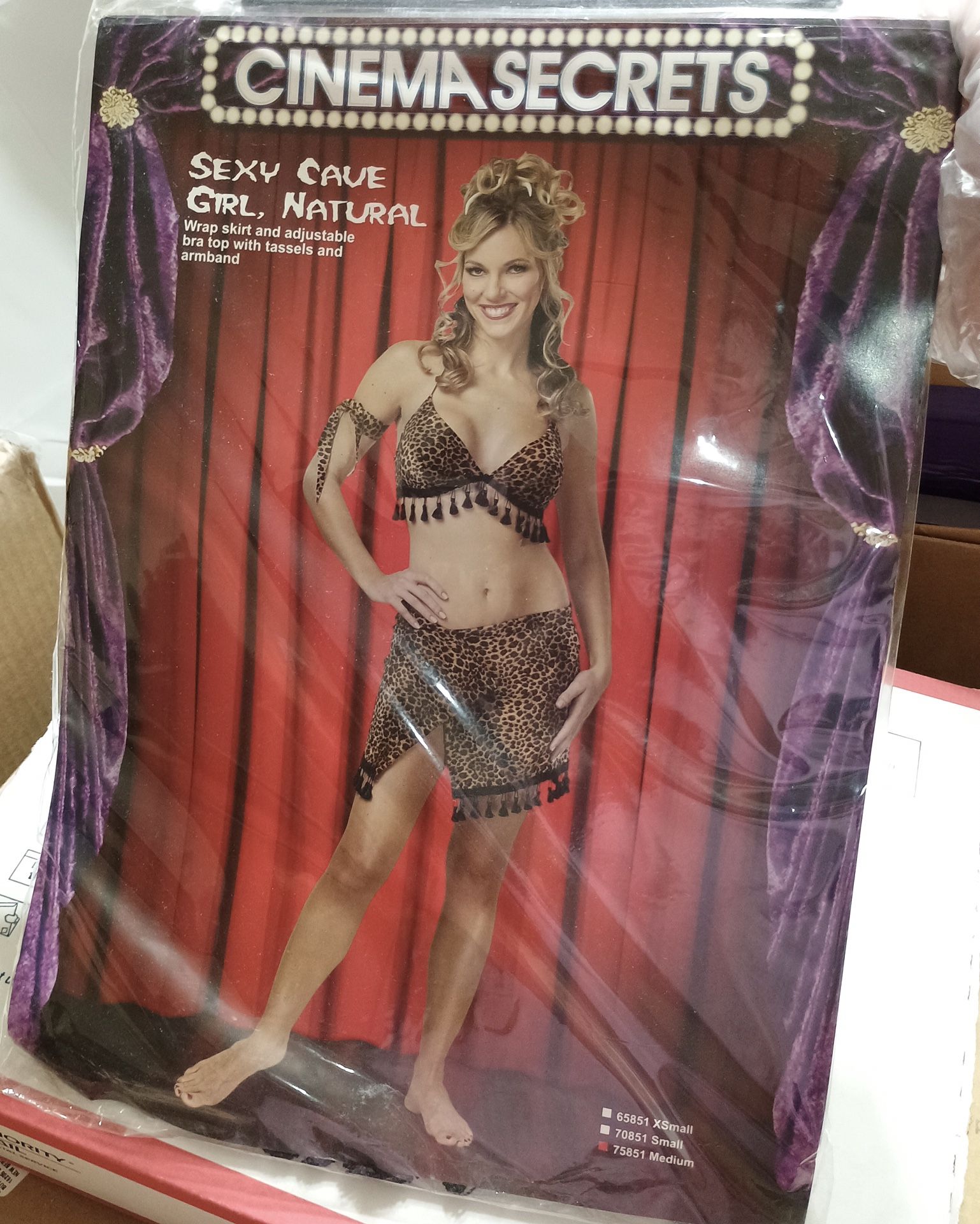 Women Sexy Cavewoman Halloween Costume Size Medium Cave Girl Cave Woman Brand New NIB