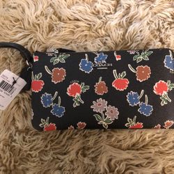 Coach Black Daisy Floral Print Double Zip Wallet