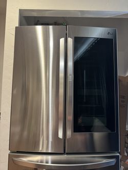LG Electronics 23 cu. ft. French Door Refrigerator with InstaView Door-in-Door in PrintProof Stainless Steel, Counter Depth
