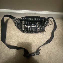 SUPREME WAIST BAG 