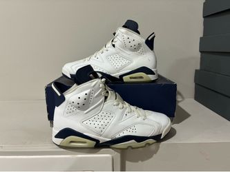 Jordan 6 Midnight Navy Size 9
