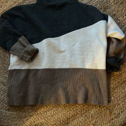 Medium Sweaters