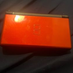 Red Nintendo DS lite