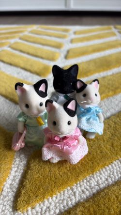 Calico critter, tuxedo, cat family