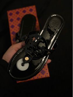 Tory Burch sandals ✨