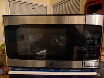 GE Stainless Steel Countertop Microwave