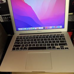 2017 Apple MacBook Air 13inch With Charger USED But Works Perfect