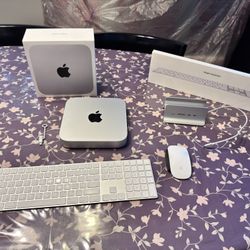 2023 Apple Mac Mini M2 Pro Bundle (Keyboard, mouse, USB-C Hub, etc.)
