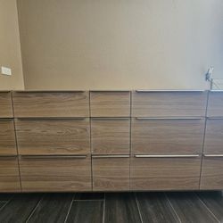 Double-sink Bathroom Vanity