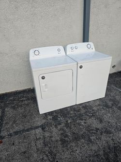 Amana washer and dryer set