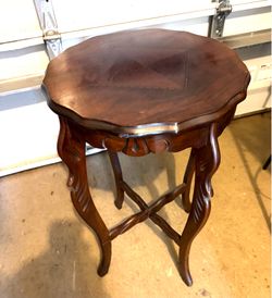 Carved Walnut Inlaid Lamp Table / End Table (PRT132)