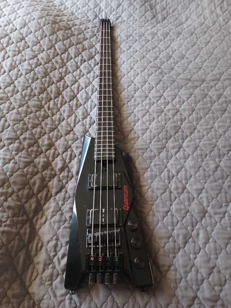 Westone Quantum Bass Headless 1984 With Gig Bag