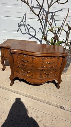 Chest of drawers