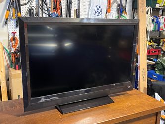 Vizio HD TV 36”