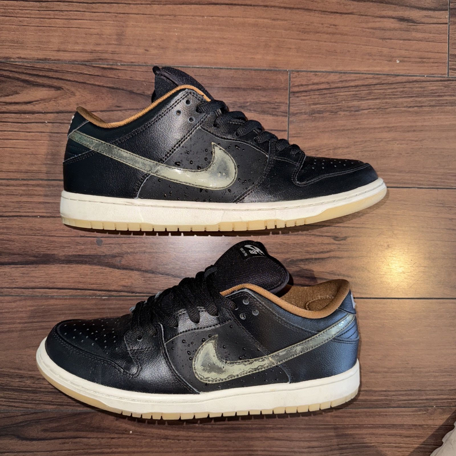 SB Dunk Low Black Rain