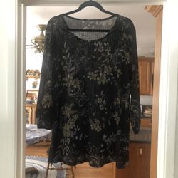 Womens Tunic Length Size XL Top With 3/4 Length Sleeves .  Brand New Never Worn .  Brand Apt 9.  Made of 97% Polyester and 7% spandex.  