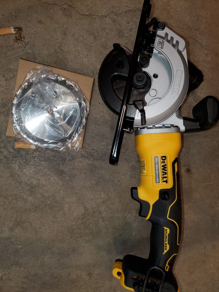 Atomic Dewalt Circular saw