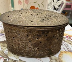 Metal Cricket Box