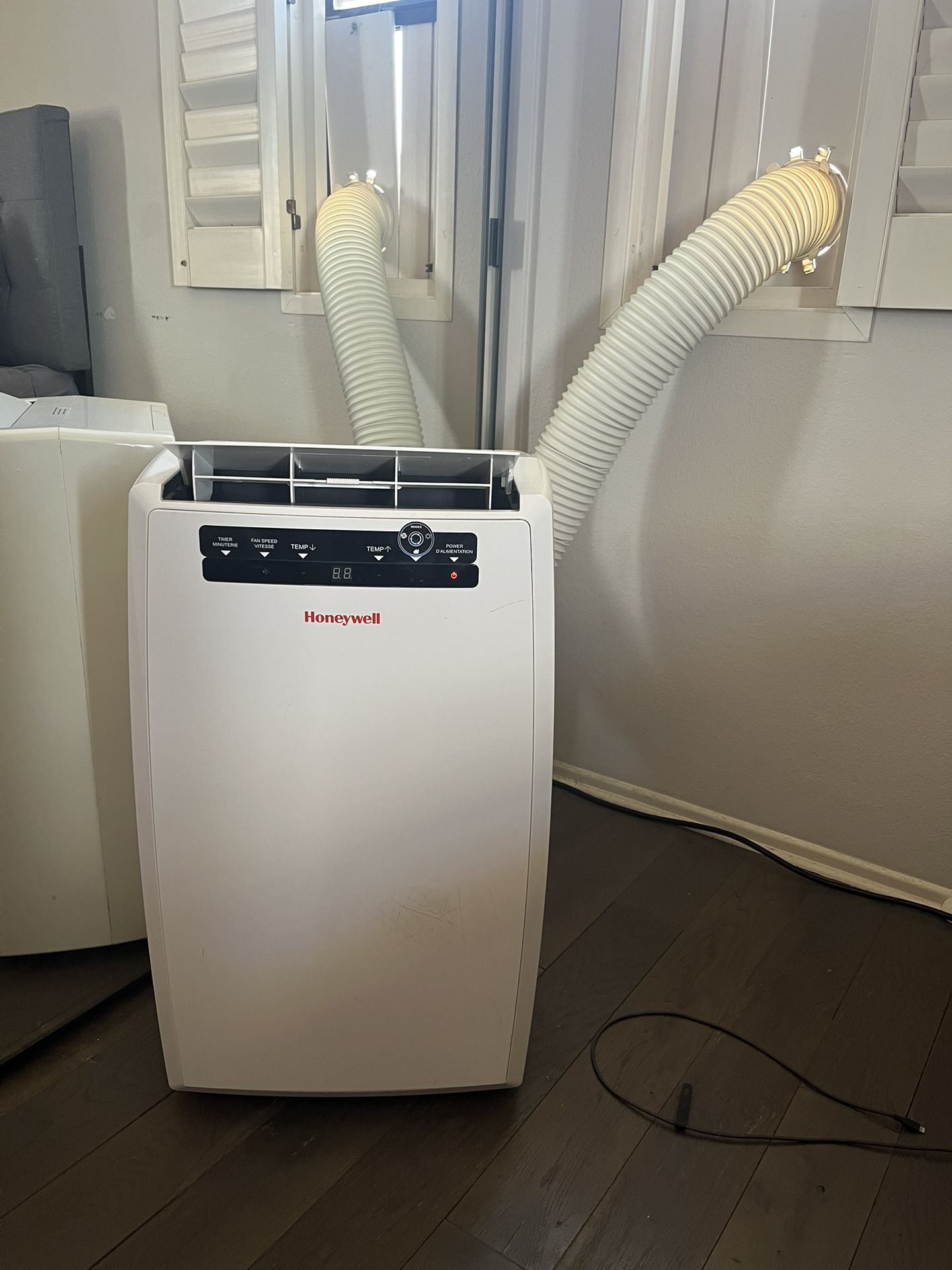 Honeywell Portable AC unit With Humidifier and Fan