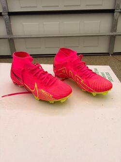 Pink Nike Mercurial Superfly SIZE 8 MENS( Authentic, bought directly from Nike website )