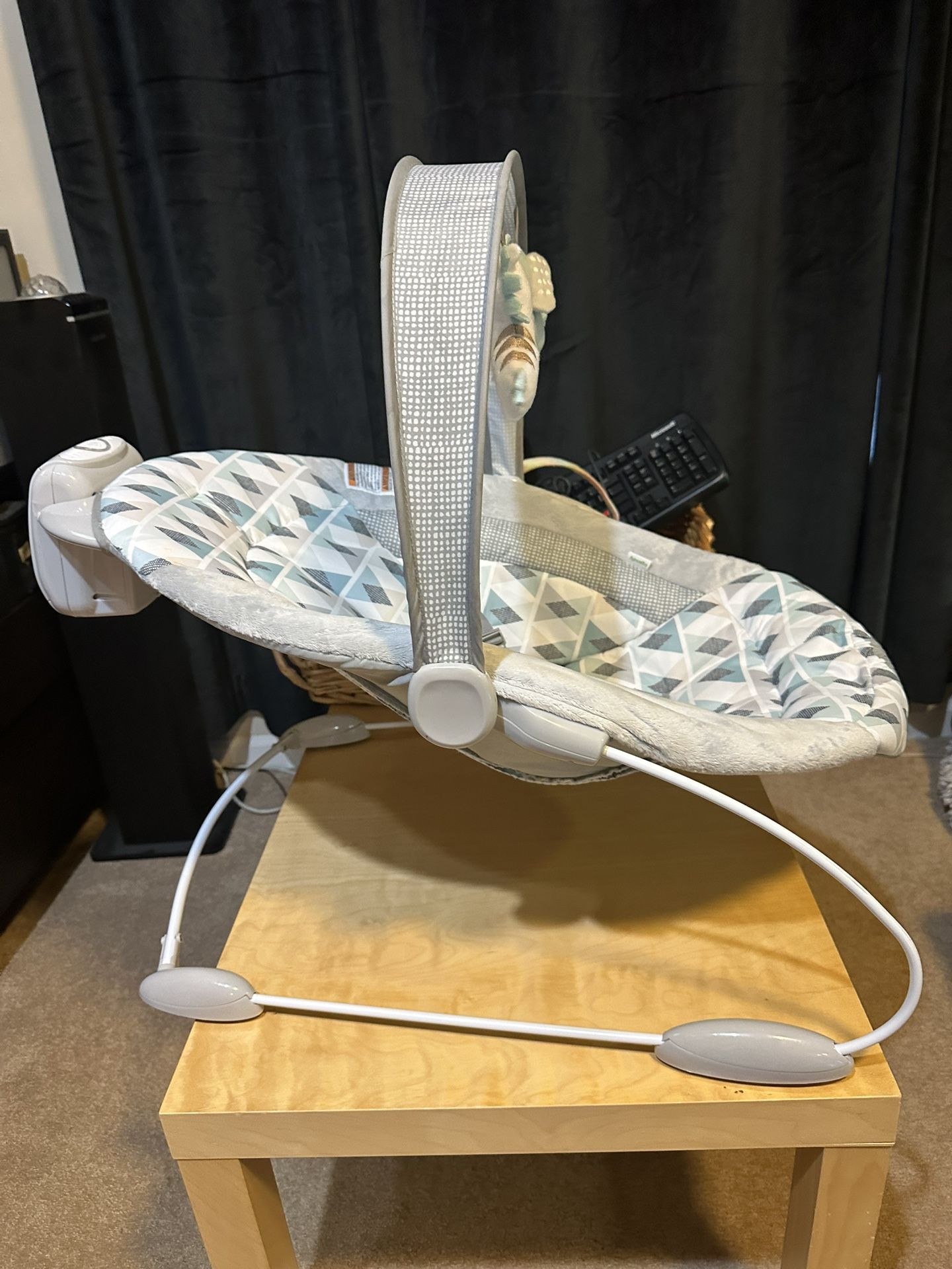 BABY ROCKER (SMOKE FREE )