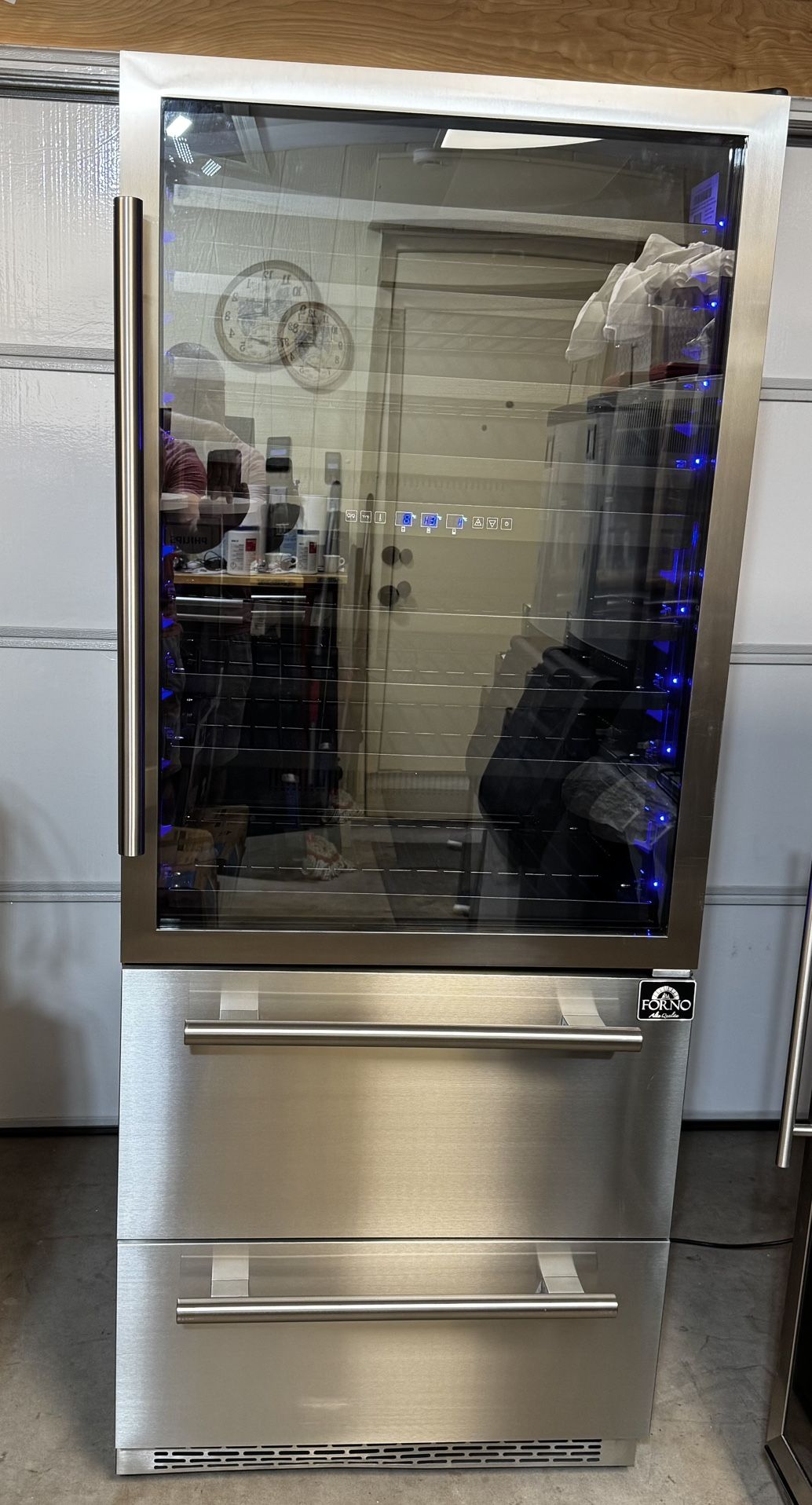 Wine cooler, triple zone 30”