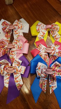 Hair bow girl