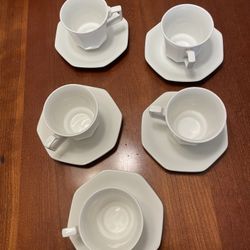 Vintage J&G Meakin 5 Coffee Cups With Plates