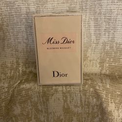 Miss Dior Perfume !!
