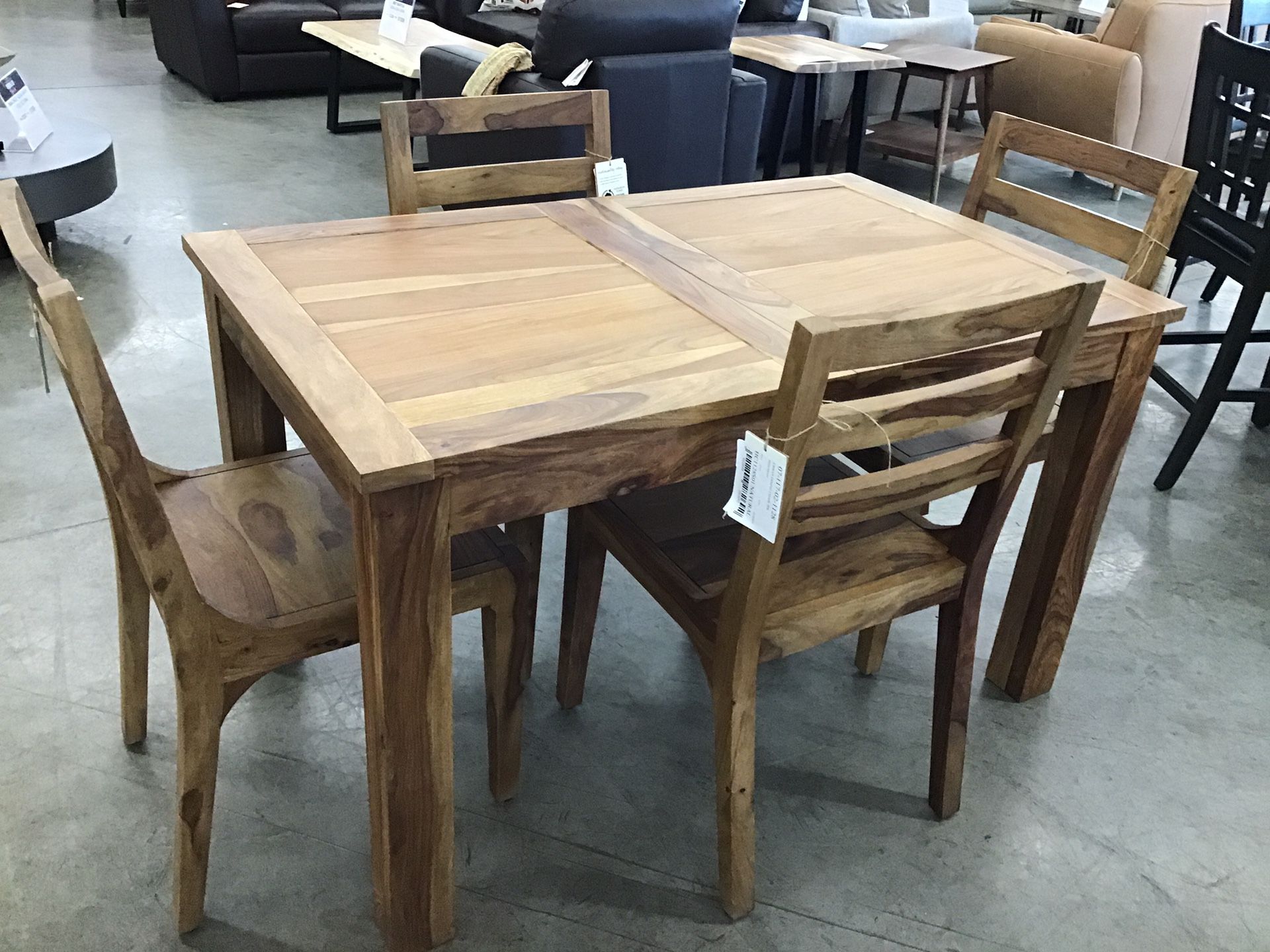 Solid Wood Collapsible Dining Table With 4 Chairs