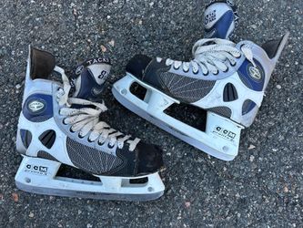 CCM 852 tacks hockey skates sz 10